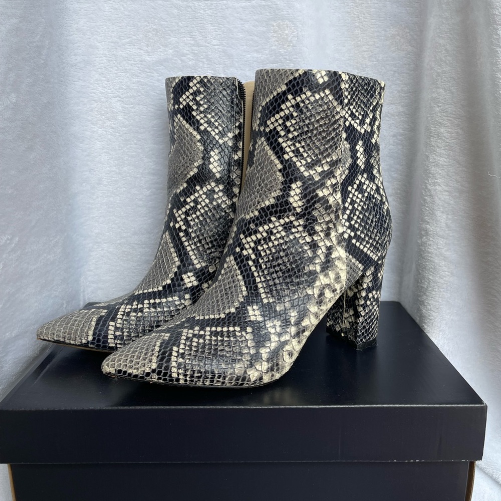 Marc Fisher LTD Ulani Pointed Toe Boots